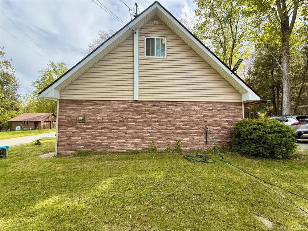 23 Woodland Way Smallwood, NY 12778