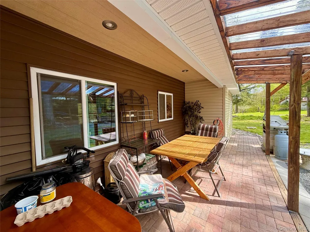 23 Woodland Way Smallwood, NY 12778