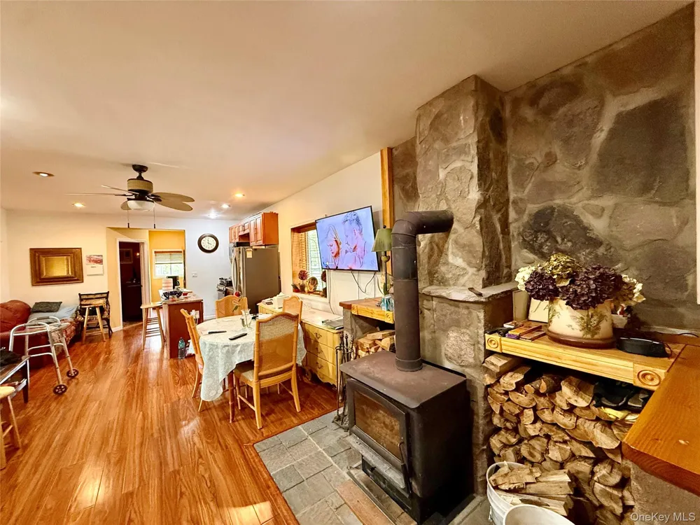 23 Woodland Way Smallwood, NY 12778