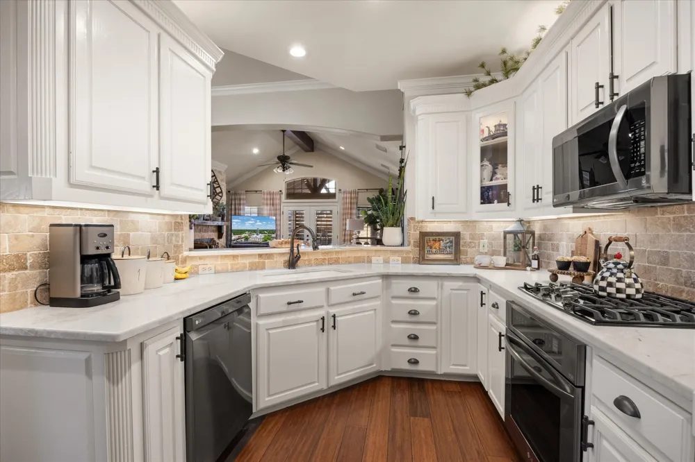 703 Avalon Court Granbury, TX 76048