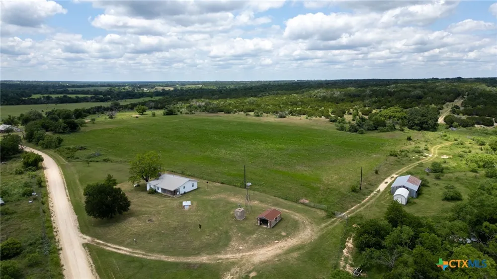 1233 County Road 434 Hamilton, TX 76531