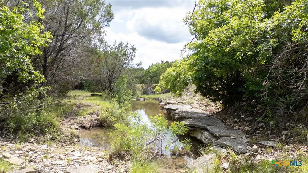 1233 County Road 434 Hamilton, TX 76531