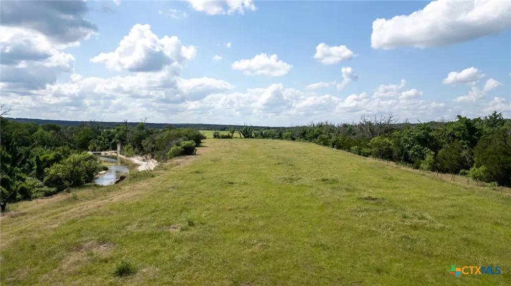 1233 County Road 434 Hamilton, TX 76531