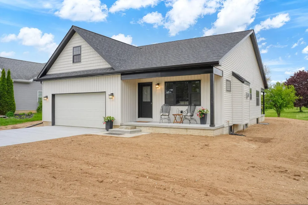 237 Ambler Drive Columbia Township, MI 49230