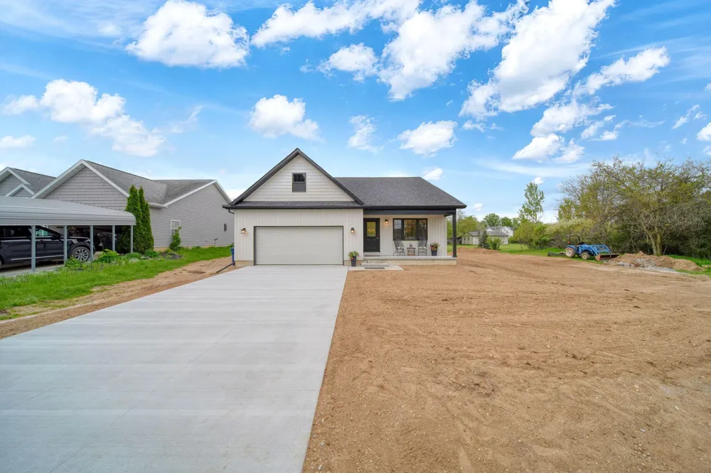 237 Ambler Drive Columbia Township, MI 49230
