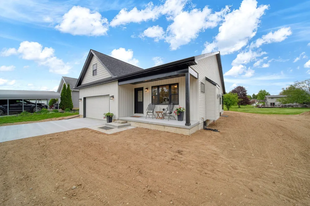237 Ambler Drive Columbia Township, MI 49230