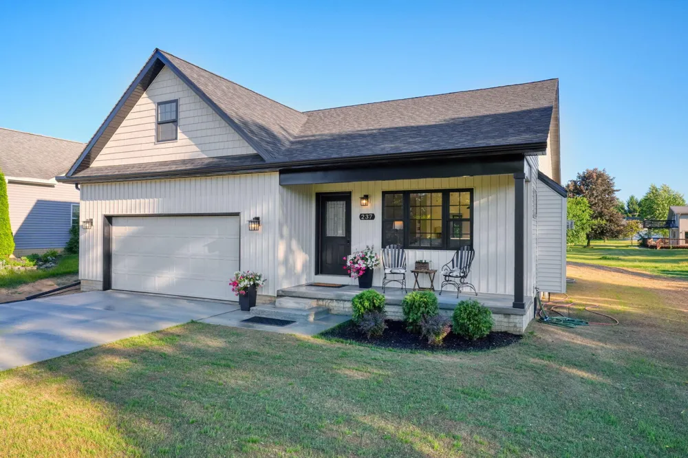 237 Ambler Drive Columbia Township, MI 49230