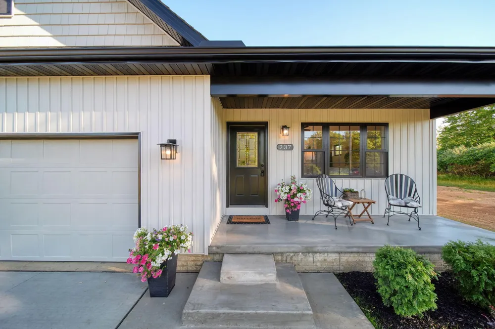 237 Ambler Drive Columbia Township, MI 49230