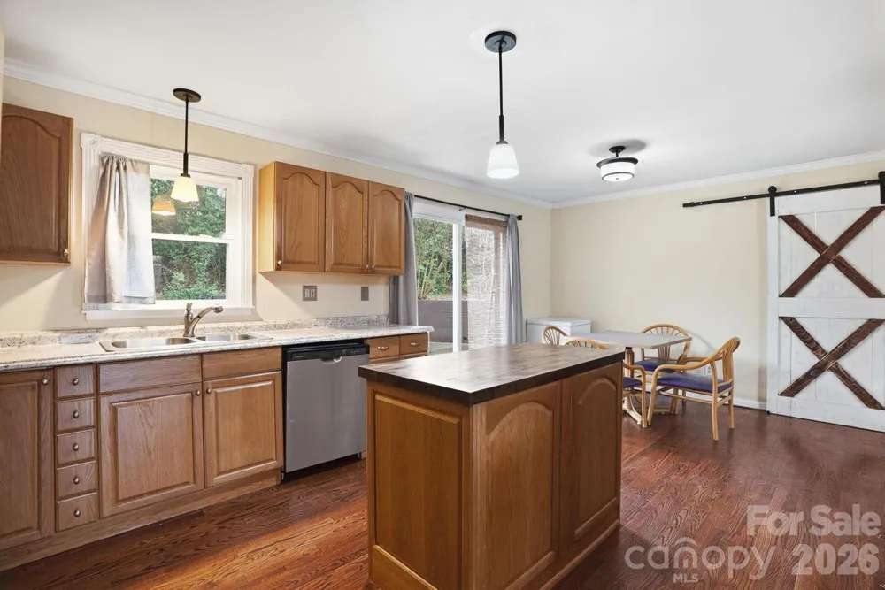 105 College Heights Boulevard Clemson, SC 29631