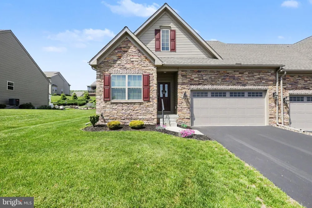 4322 ASHDON DRIVE Harrisburg, PA 17112