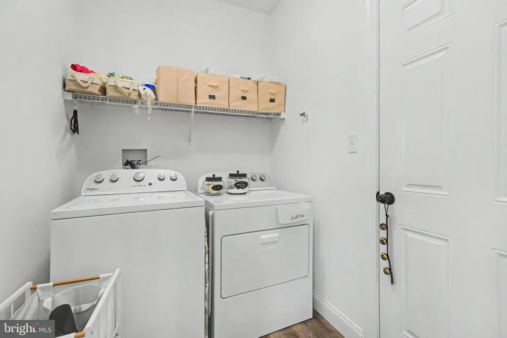 4322 ASHDON DRIVE Harrisburg, PA 17112