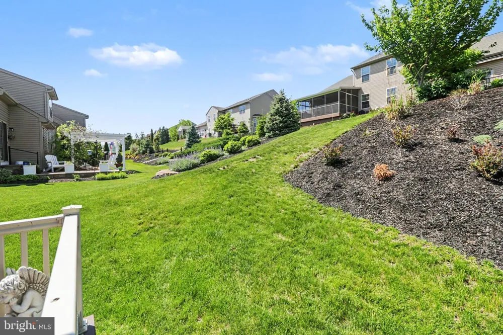 4322 ASHDON DRIVE Harrisburg, PA 17112