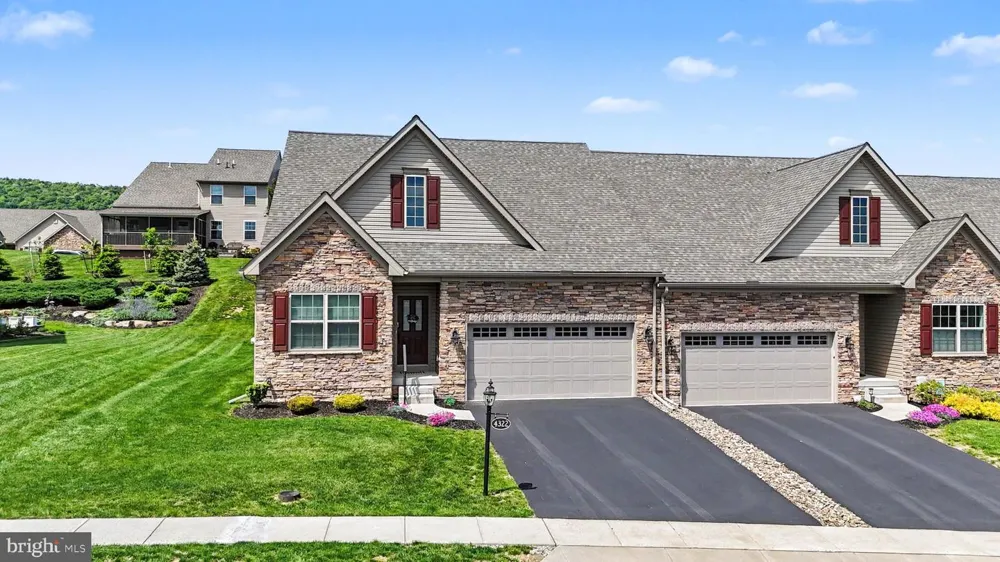 4322 ASHDON DRIVE Harrisburg, PA 17112