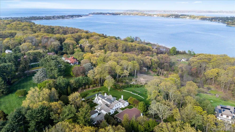 233 Cleft Road Mill Neck, NY 11765