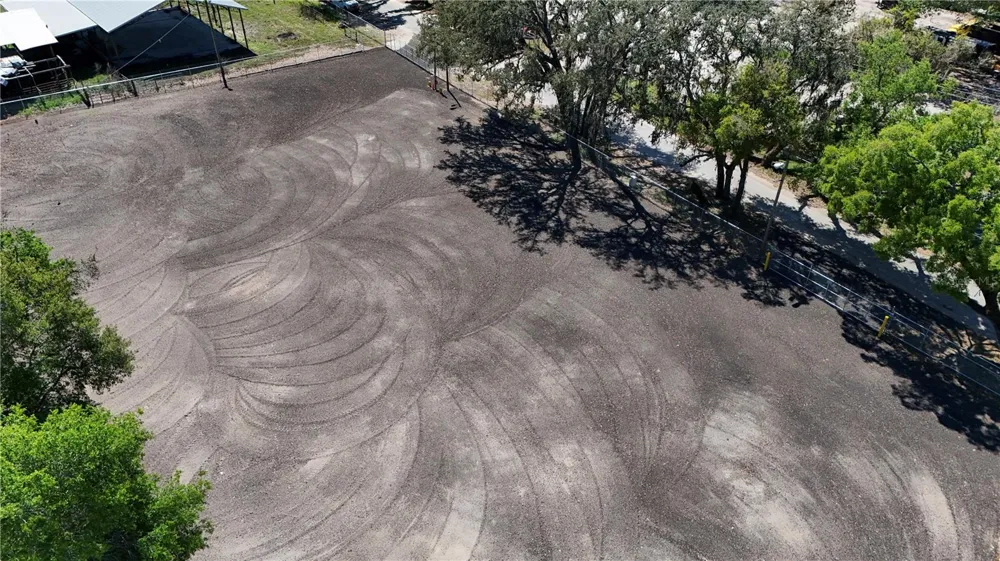 11703 US 301 HIGHWAY Thonotosassa, FL 33592