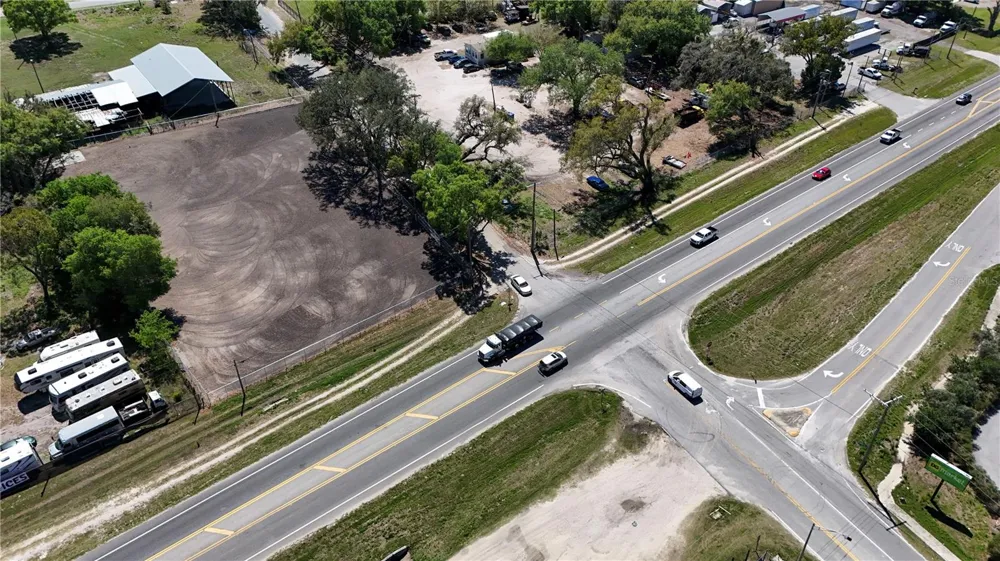 11703 US 301 HIGHWAY Thonotosassa, FL 33592