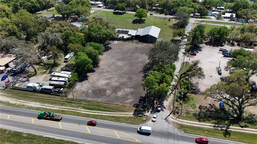 11703 US 301 HIGHWAY Thonotosassa, FL 33592