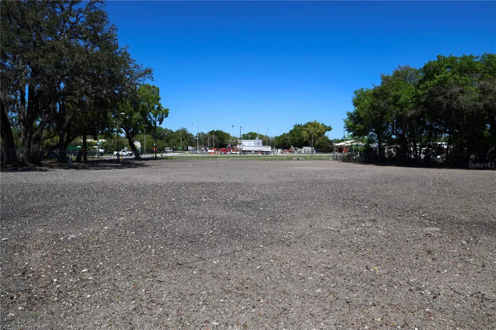 11703 US 301 HIGHWAY Thonotosassa, FL 33592