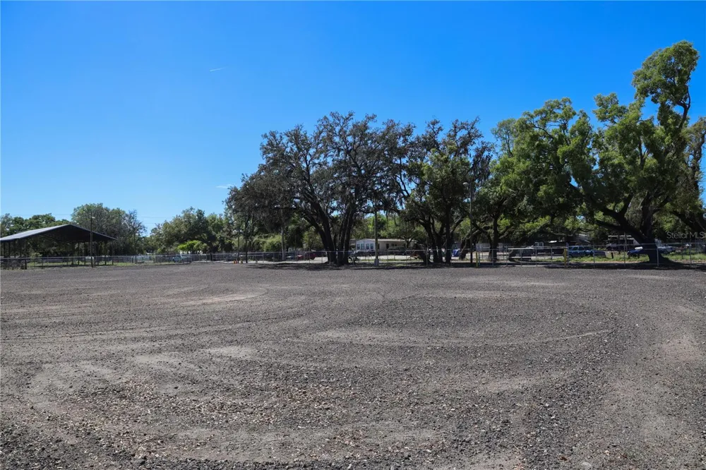11703 US 301 HIGHWAY Thonotosassa, FL 33592