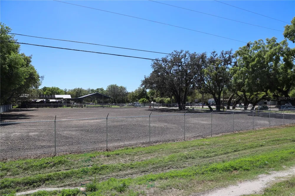 11703 US 301 HIGHWAY Thonotosassa, FL 33592