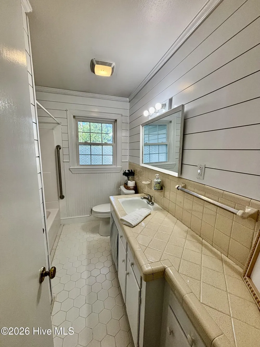 2104 Charles Boulevard Greenville, NC 27858