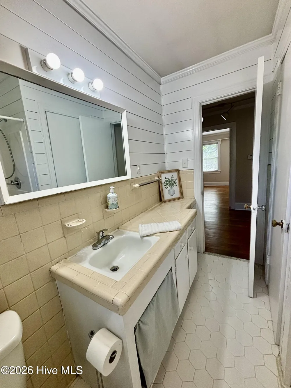 2104 Charles Boulevard Greenville, NC 27858