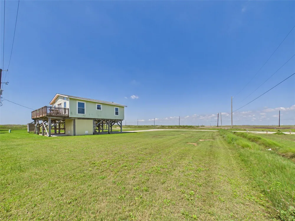 12886 Jean Lafitte Drive Freeport, TX 77541