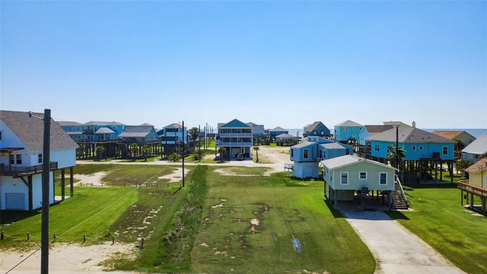 12886 Jean Lafitte Drive Freeport, TX 77541