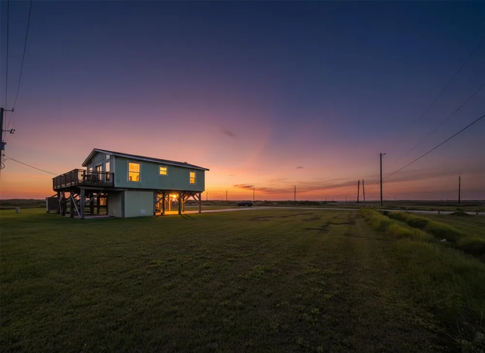 12886 Jean Lafitte Drive Freeport, TX 77541