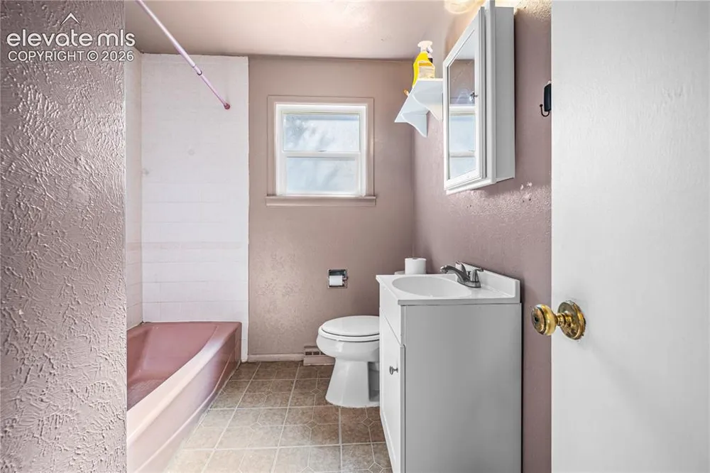 1528 Alexander Circle Pueblo, CO 81001