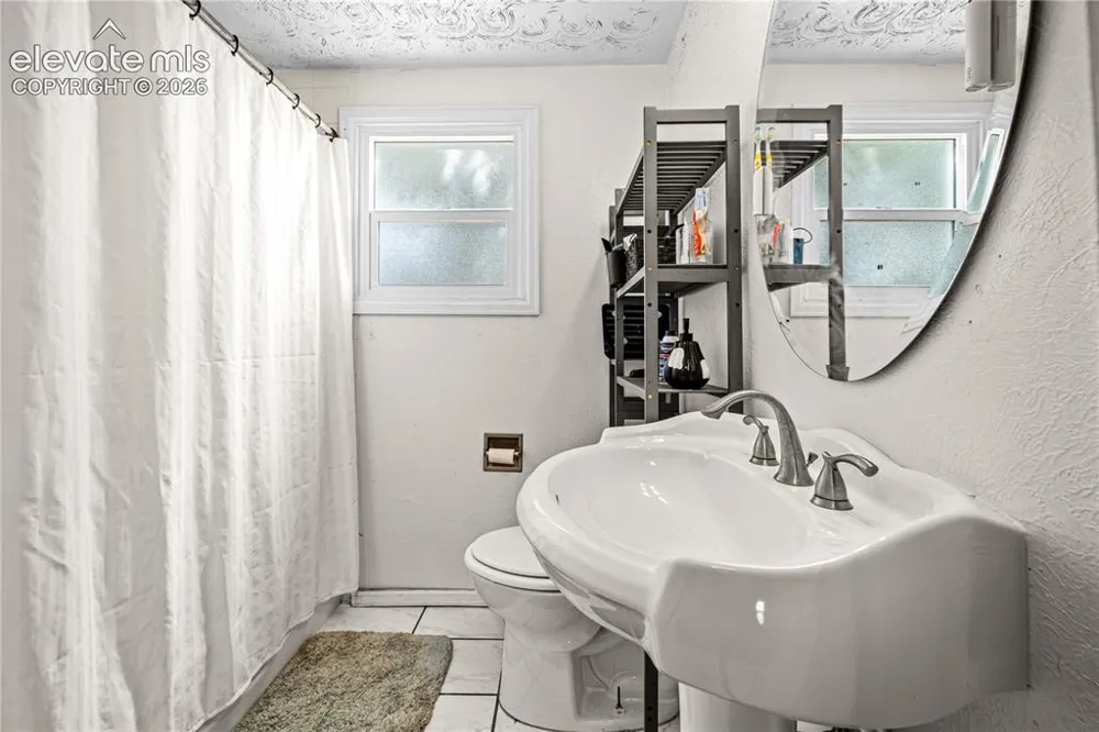 1528 Alexander Circle Pueblo, CO 81001