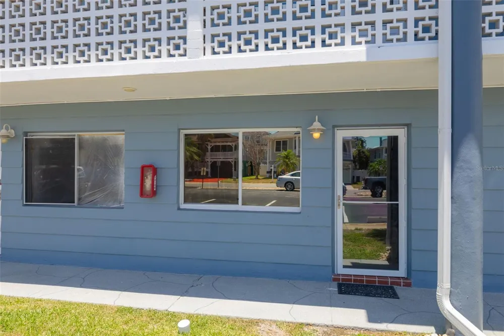 250 126TH AVENUE #104 Treasure Island, FL 33706