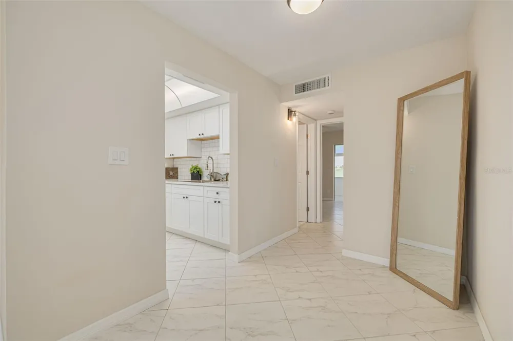 250 126TH AVENUE #104 Treasure Island, FL 33706