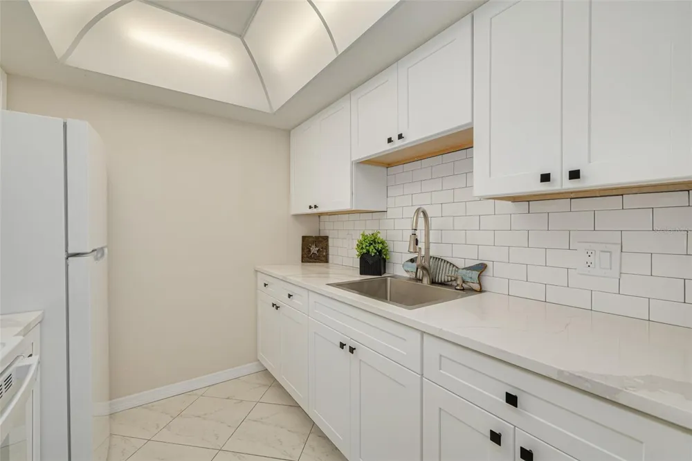 250 126TH AVENUE #104 Treasure Island, FL 33706