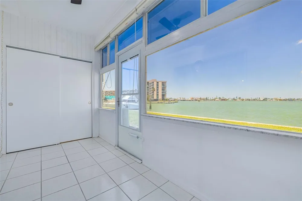 250 126TH AVENUE #104 Treasure Island, FL 33706
