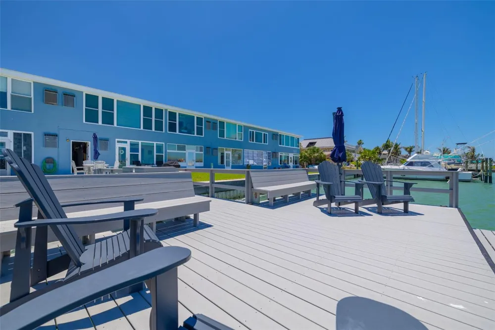 250 126TH AVENUE #104 Treasure Island, FL 33706