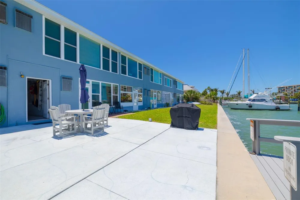 250 126TH AVENUE #104 Treasure Island, FL 33706