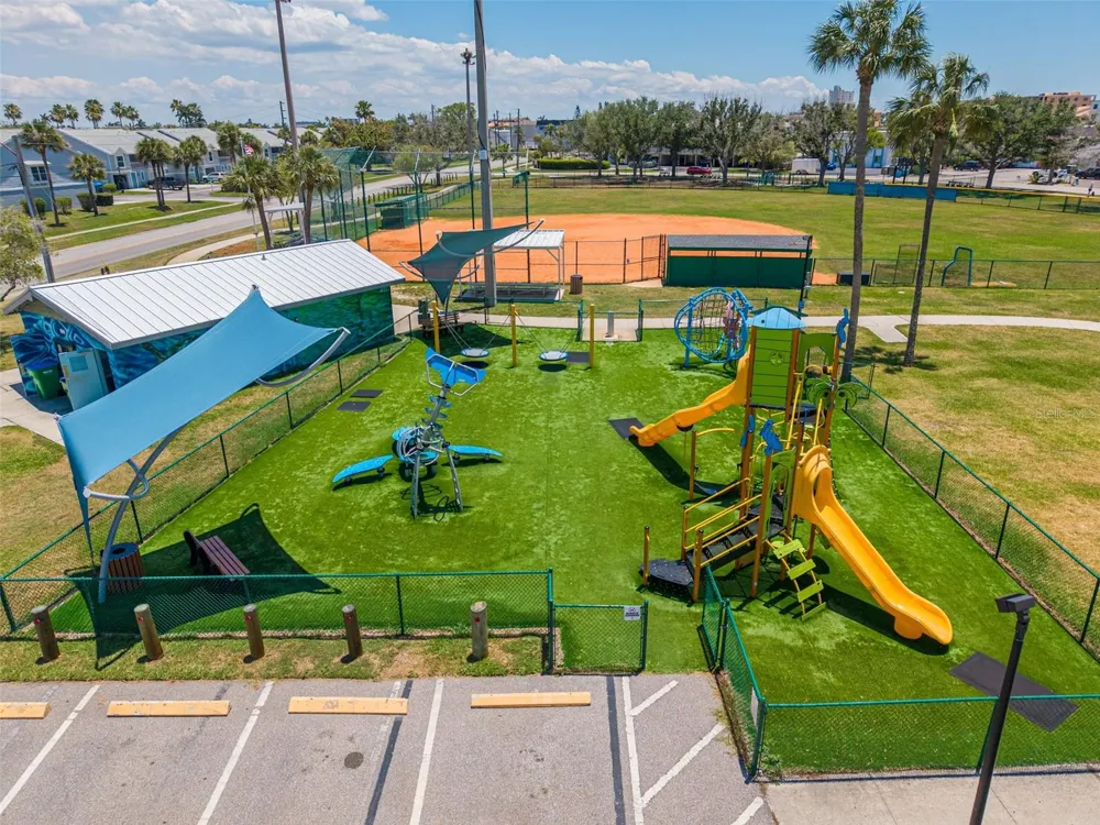 250 126TH AVENUE #104 Treasure Island, FL 33706