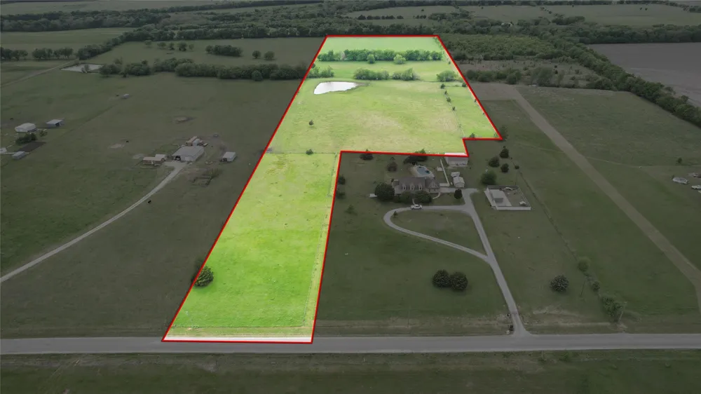 99 EAST LINE Whitewright, TX 75491