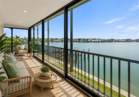 222 Harbour Drive #301