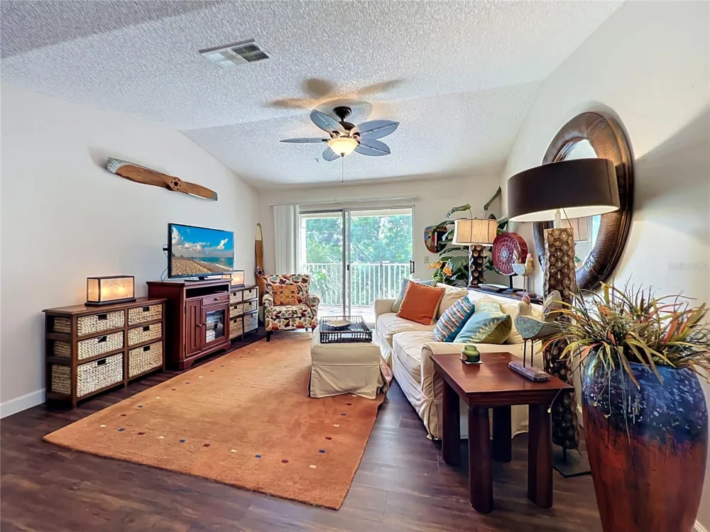 1909 SUMMER CLUB DRIVE #301 Oviedo, FL 32765