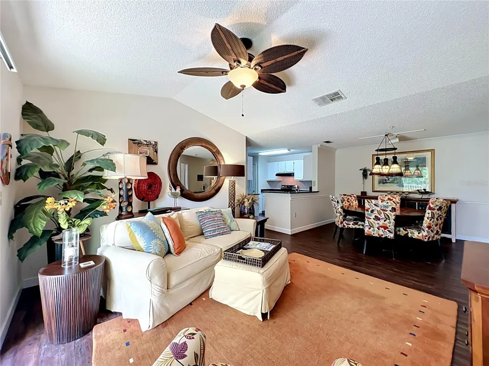 1909 SUMMER CLUB DRIVE #301 Oviedo, FL 32765