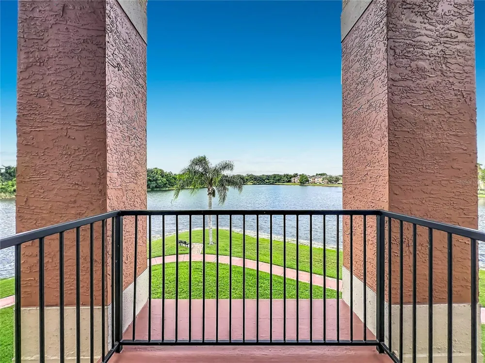 1909 SUMMER CLUB DRIVE #301 Oviedo, FL 32765