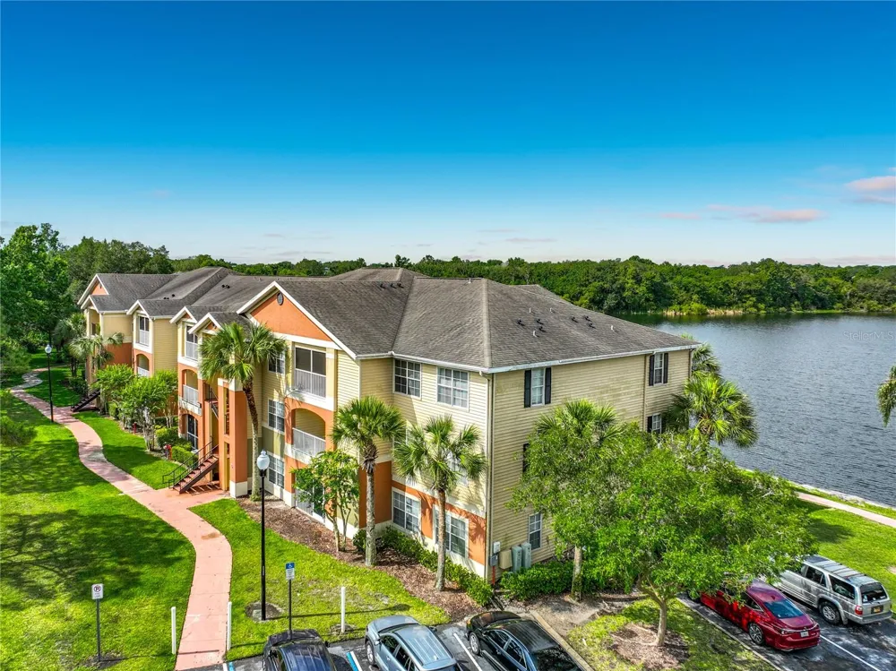 1909 SUMMER CLUB DRIVE #301 Oviedo, FL 32765