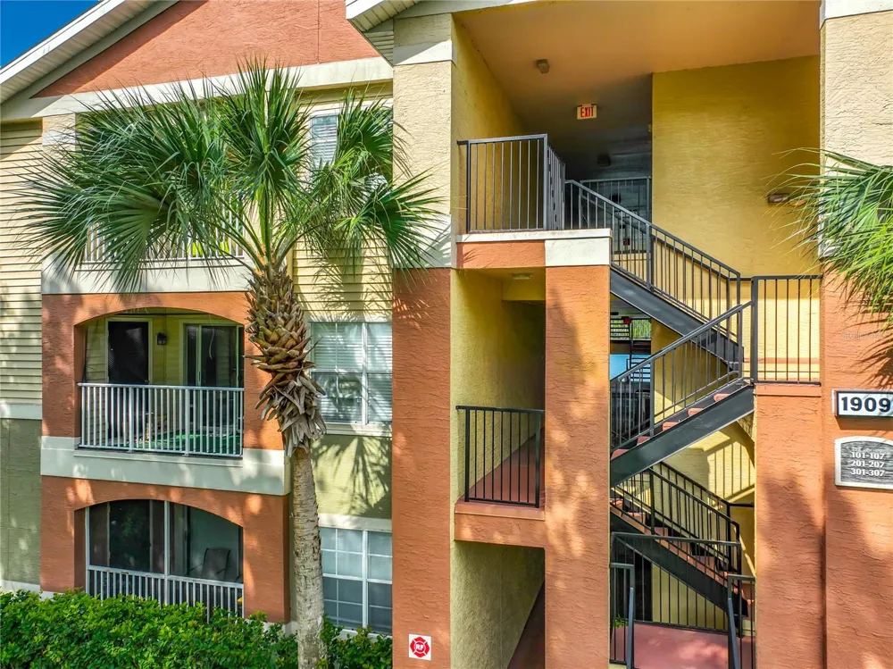 1909 SUMMER CLUB DRIVE #301 Oviedo, FL 32765
