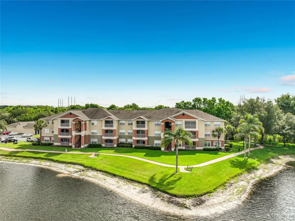 1909 SUMMER CLUB DRIVE #301 Oviedo, FL 32765