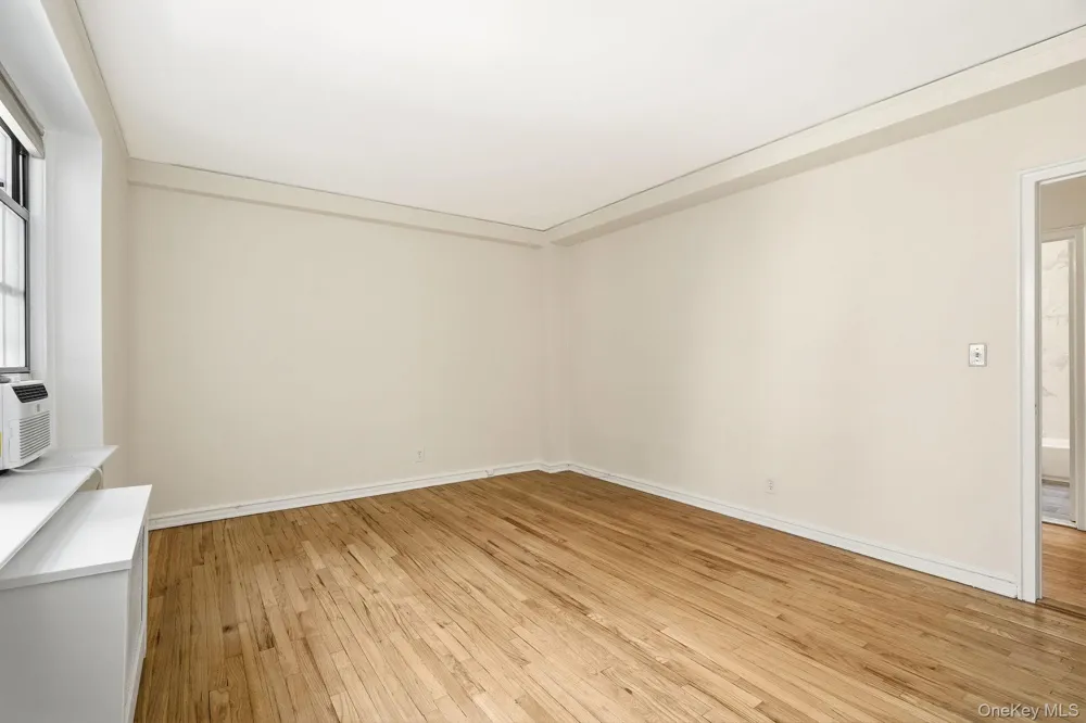 196 Garth Road #2F Scarsdale, NY 10583