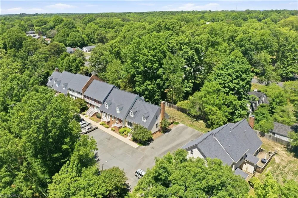 1121 Sherwood Drive #10 Burlington, NC 27215