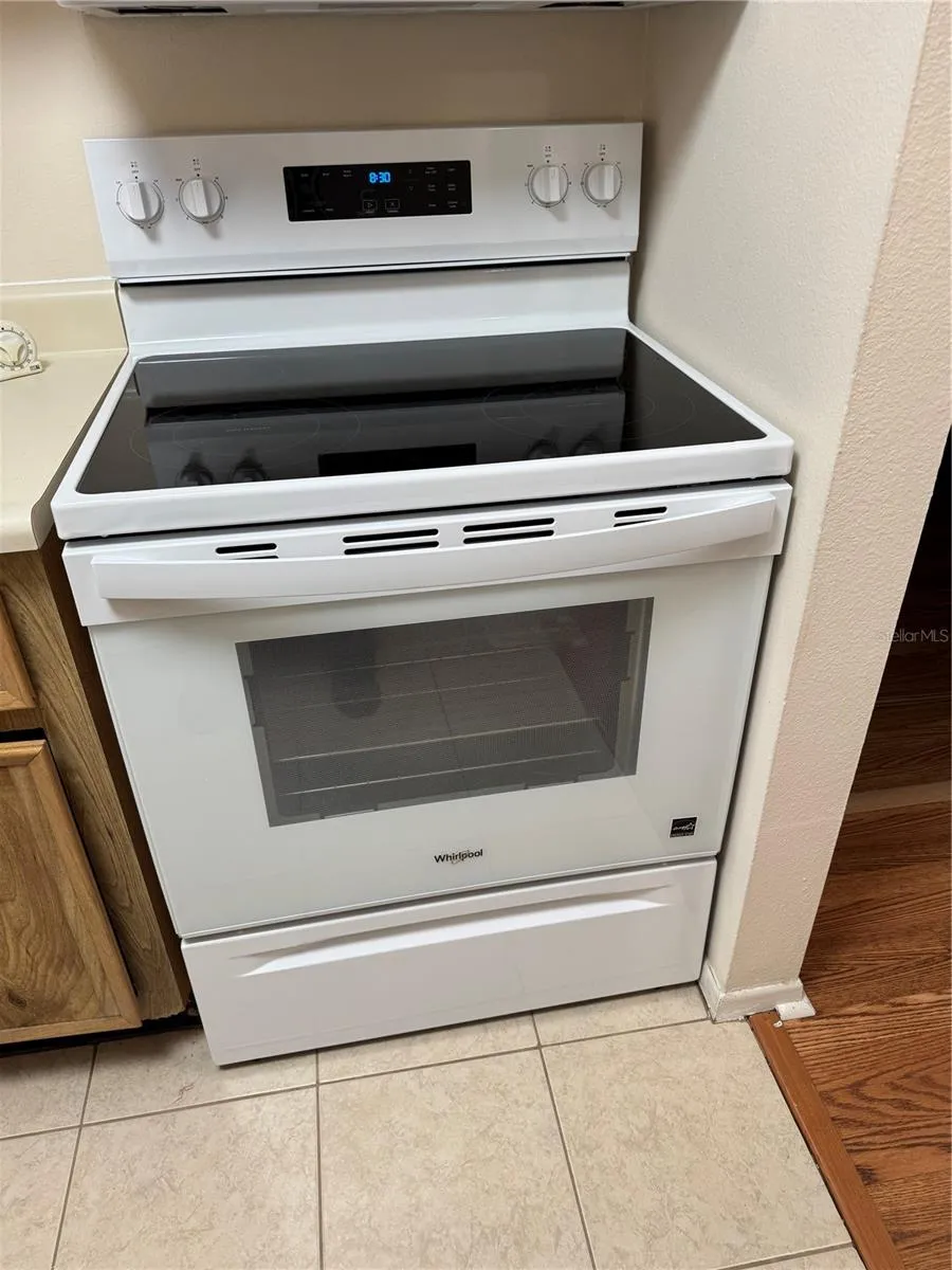4033 DREAM OAK PLACE #101 Tampa, FL 33613