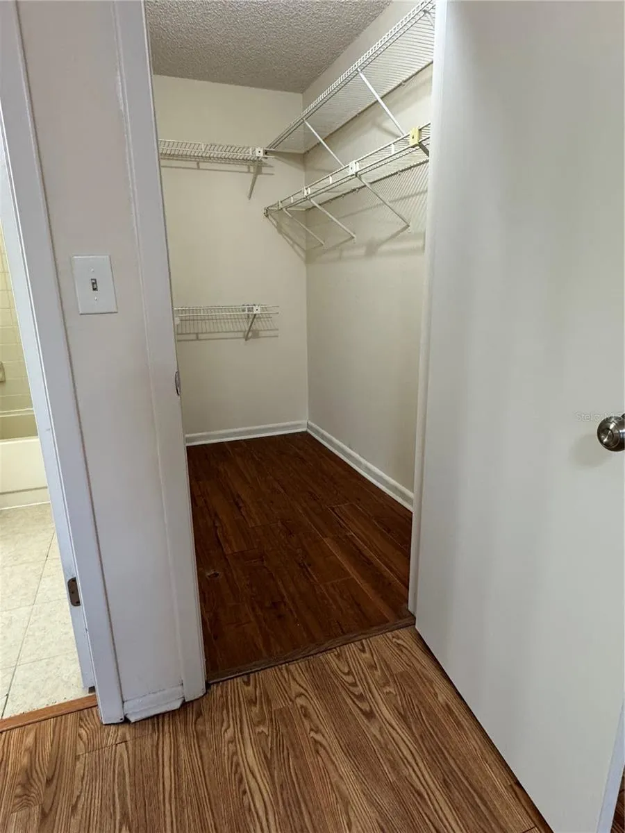 4033 DREAM OAK PLACE #101 Tampa, FL 33613